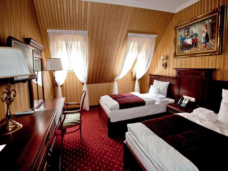 Hotel Obester Дебрецен Экстерьер фото